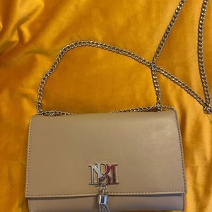 Badgley Mischka crossbody purse bag nude